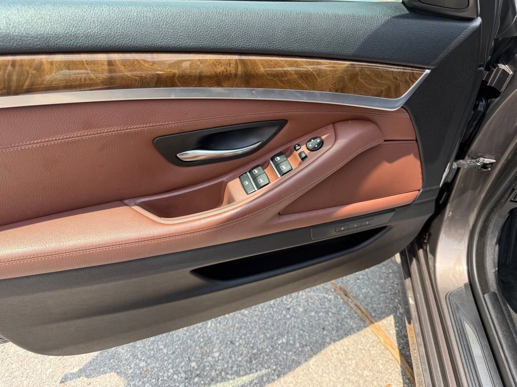 Used 2012 BMW 528i Sedan RWD image 22