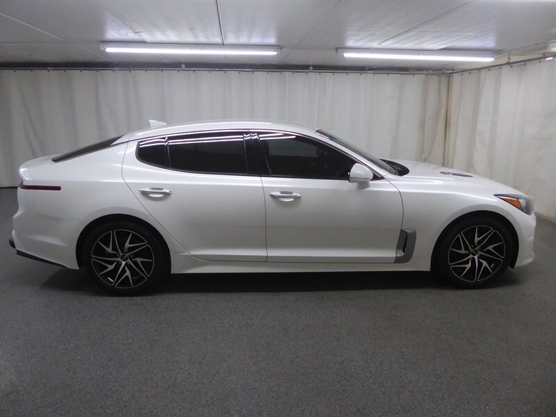 Used 2019 Kia Stinger RWD image 8