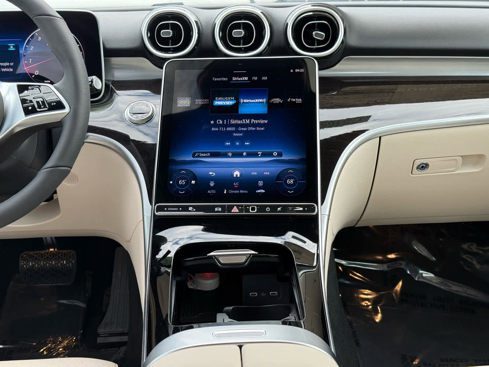 Used 2025 Mercedes-Benz C 300 4MATIC Sedan image 13