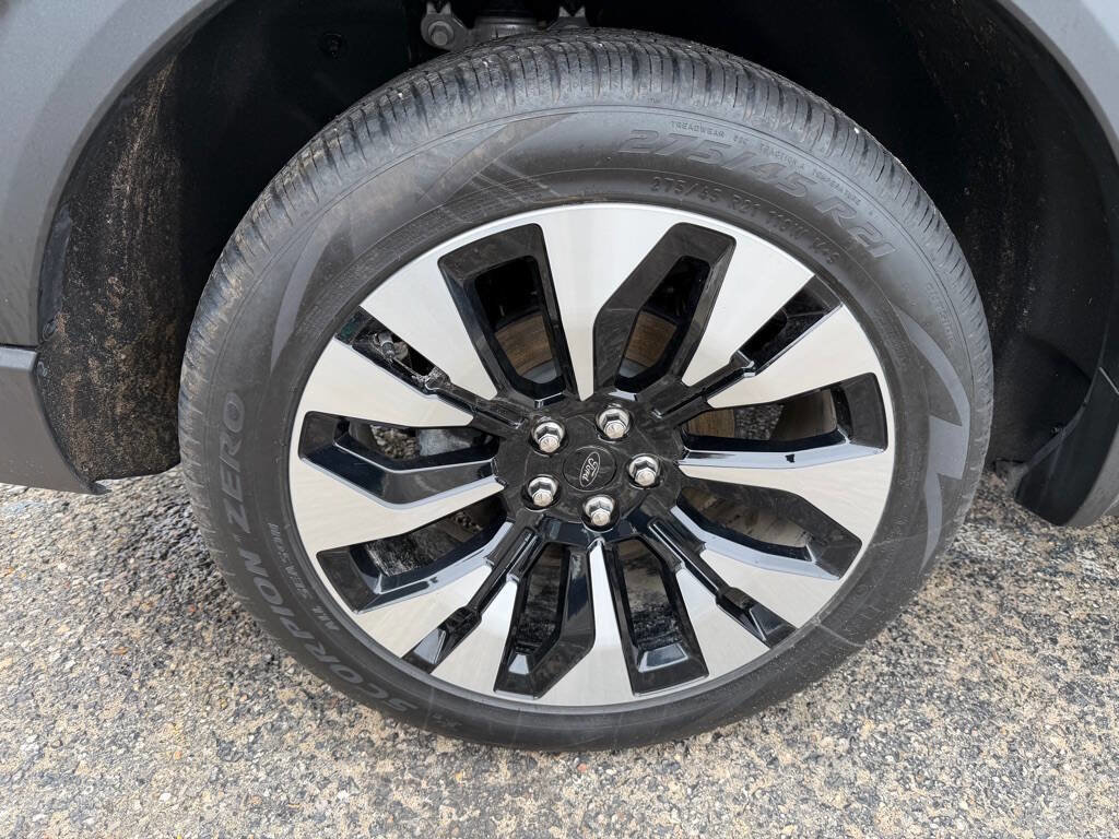 Used 2025 Ford Explorer Platinum w/ LUX Leather Package image 48