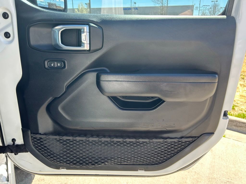 Used 2021 Jeep Gladiator Mojave AWD/4WD image 30