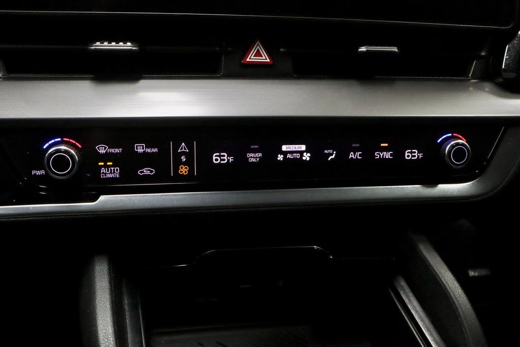 Used 2023 Kia Sportage EX image 30