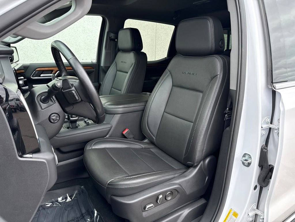Used 2023 GMC Sierra 1500 Denali w/ Technology Package AWD/4WD image 10