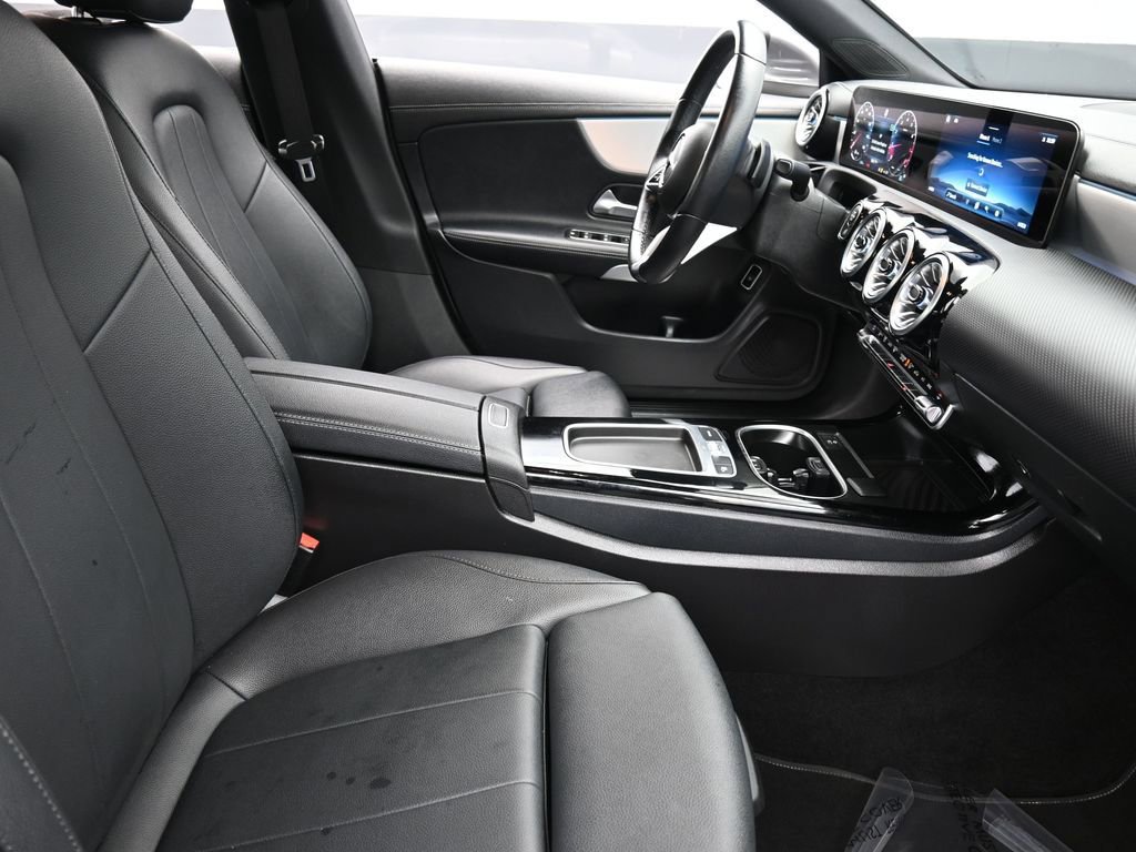 Used 2025 Mercedes-Benz CLA 250 4MATIC image 18