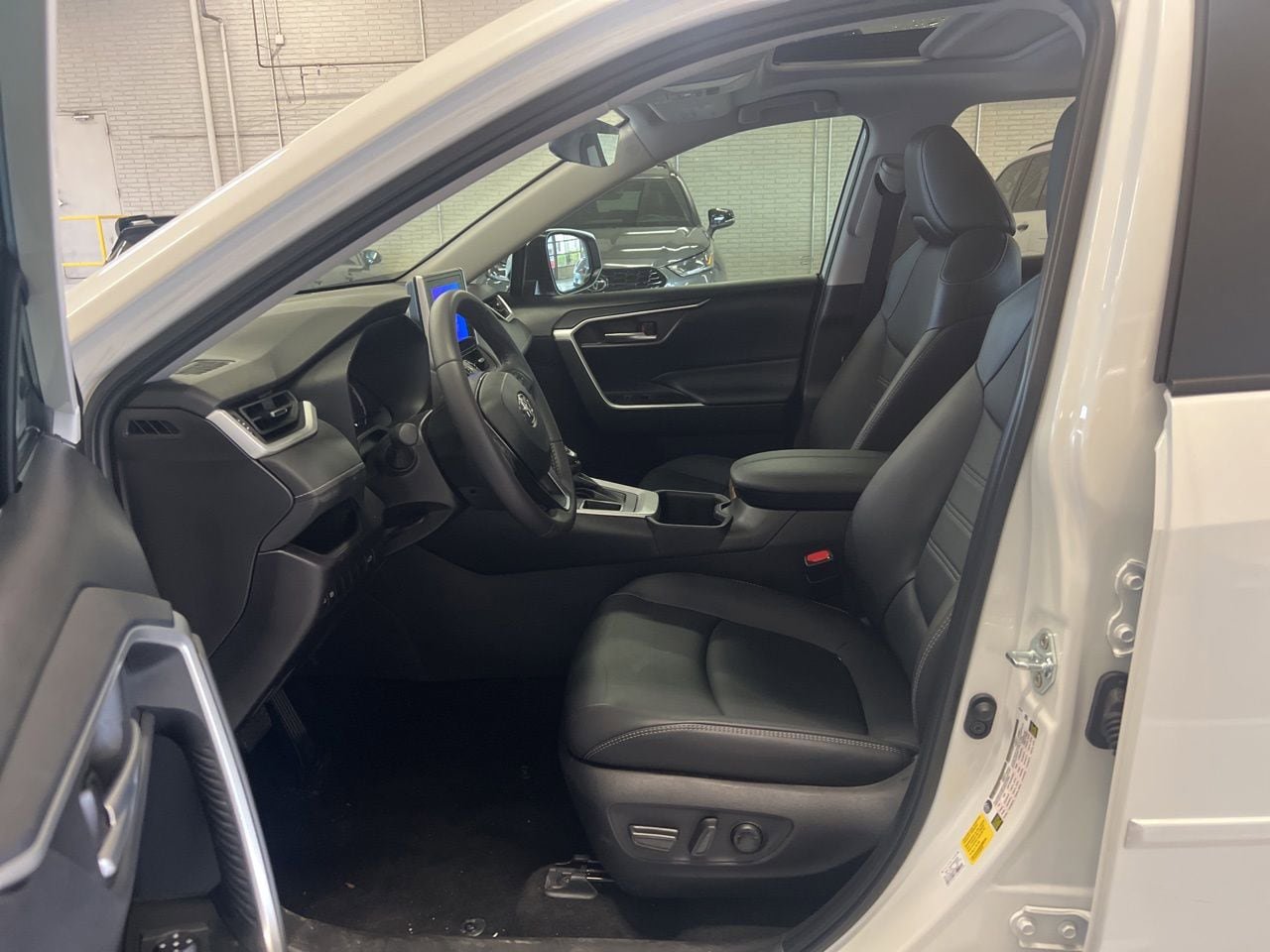 Used 2025 Toyota RAV4 XLE Premium FWD image 8