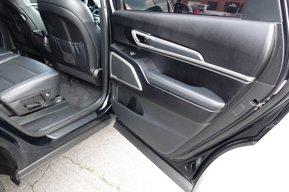 Used 2020 Kia Telluride LX AWD/4WD image 29