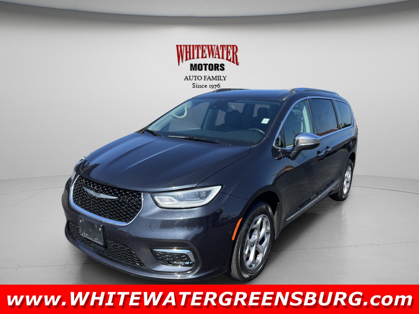 Used 2021 Chrysler Pacifica Limited w/ Uconnect Theater Family Group