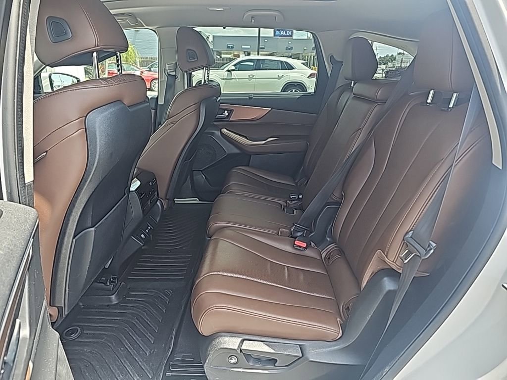 Used 2023 Acura MDX FWD w/ Technology Package image 9