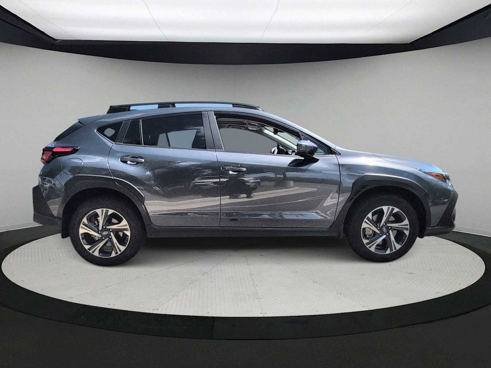 Used 2024 Subaru Crosstrek 2.0i Premium AWD/4WD image 9