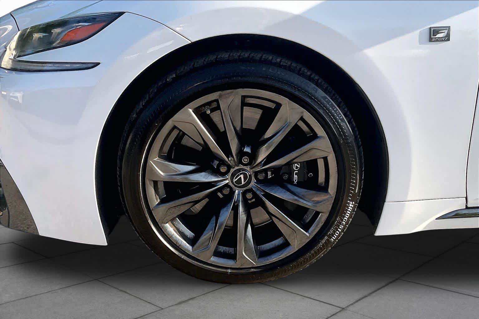 Used 2018 Lexus LS 500 F Sport w/ Accessory Package (Z2) AWD/4WD image 11