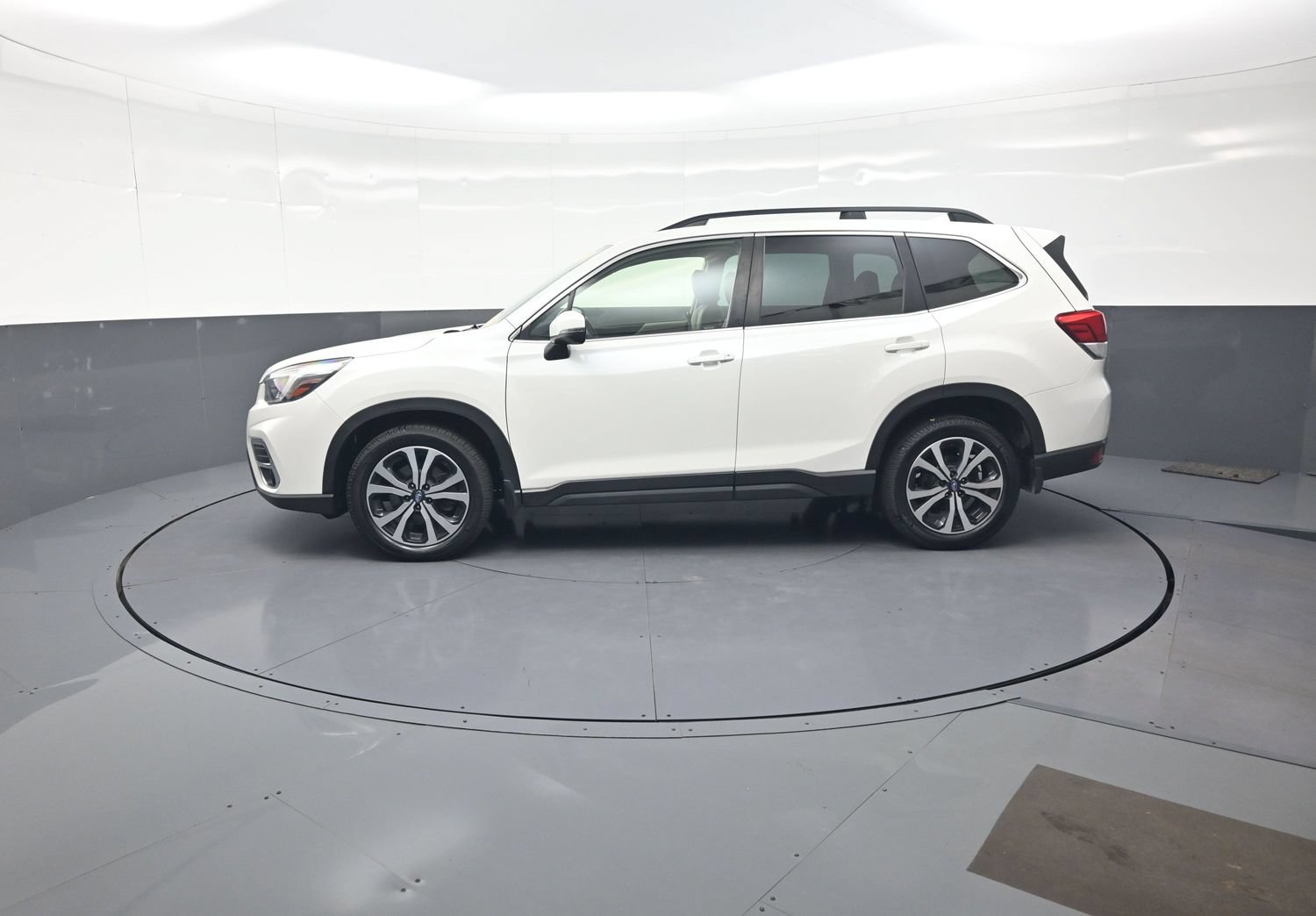 Used 2021 Subaru Forester Limited AWD/4WD image 6