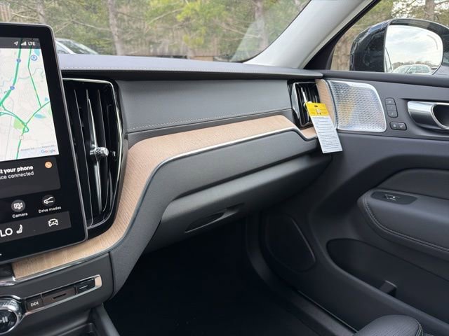 New 2026 Volvo XC60 B5 Ultra w/ Climate Package image 23
