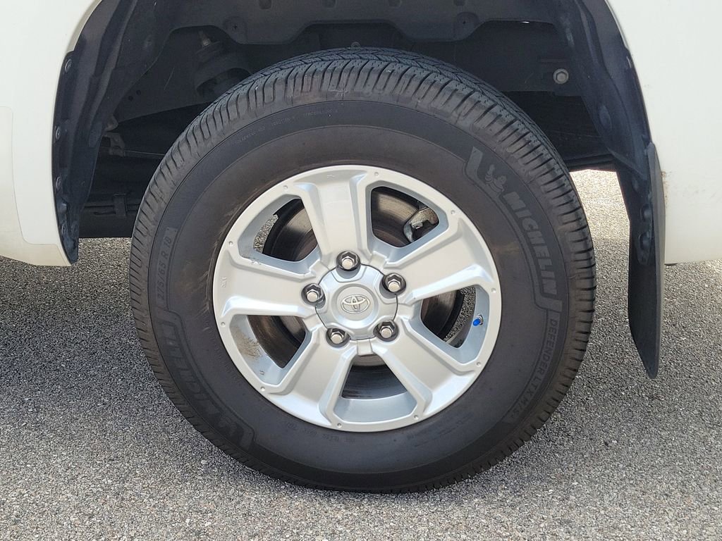 Used 2021 Toyota Tundra SR5 w/ SR5 Upgrade Package image 13