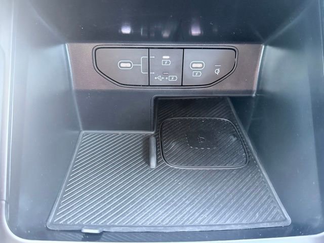 Used 2024 Kia Sorento S image 17