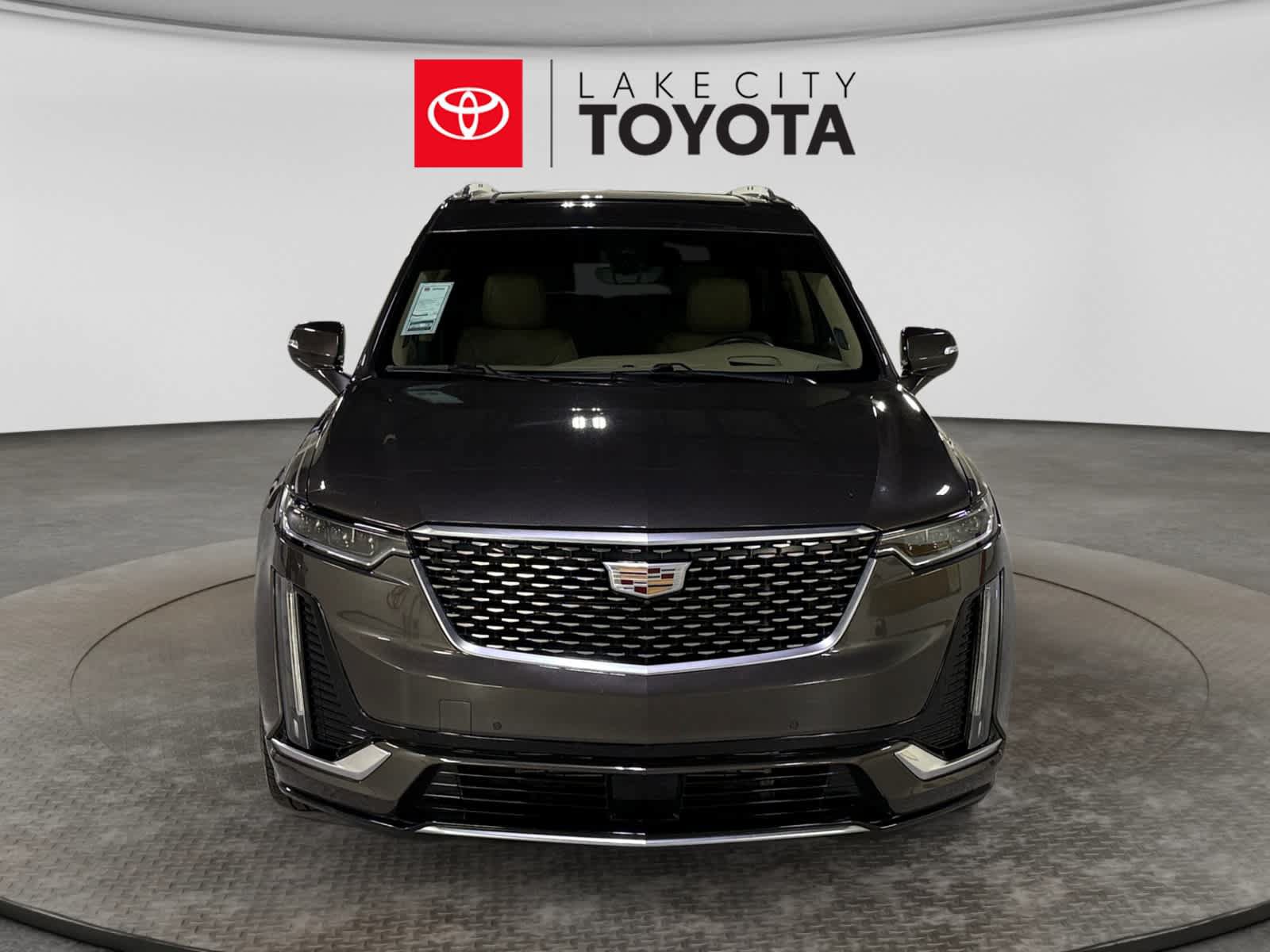 Used 2020 Cadillac XT6 Premium Luxury w/ Platinum Package FWD image 14