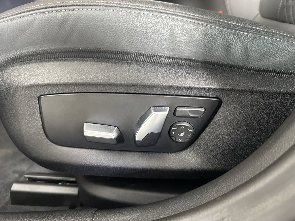 Certified 2023 BMW 540i xDrive w/ Premium Package AWD/4WD image 10