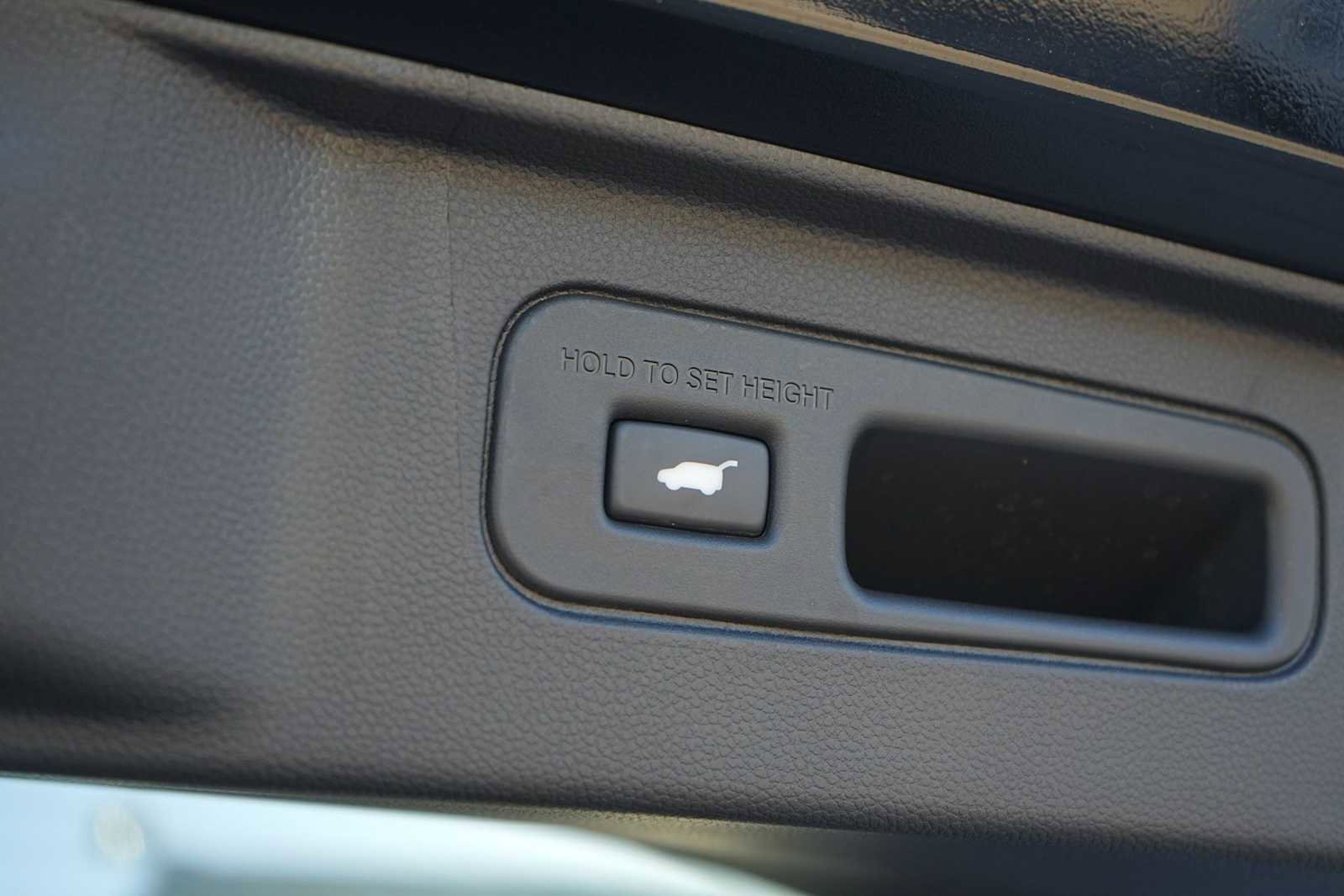 Used 2025 Honda Pilot TrailSport image 26