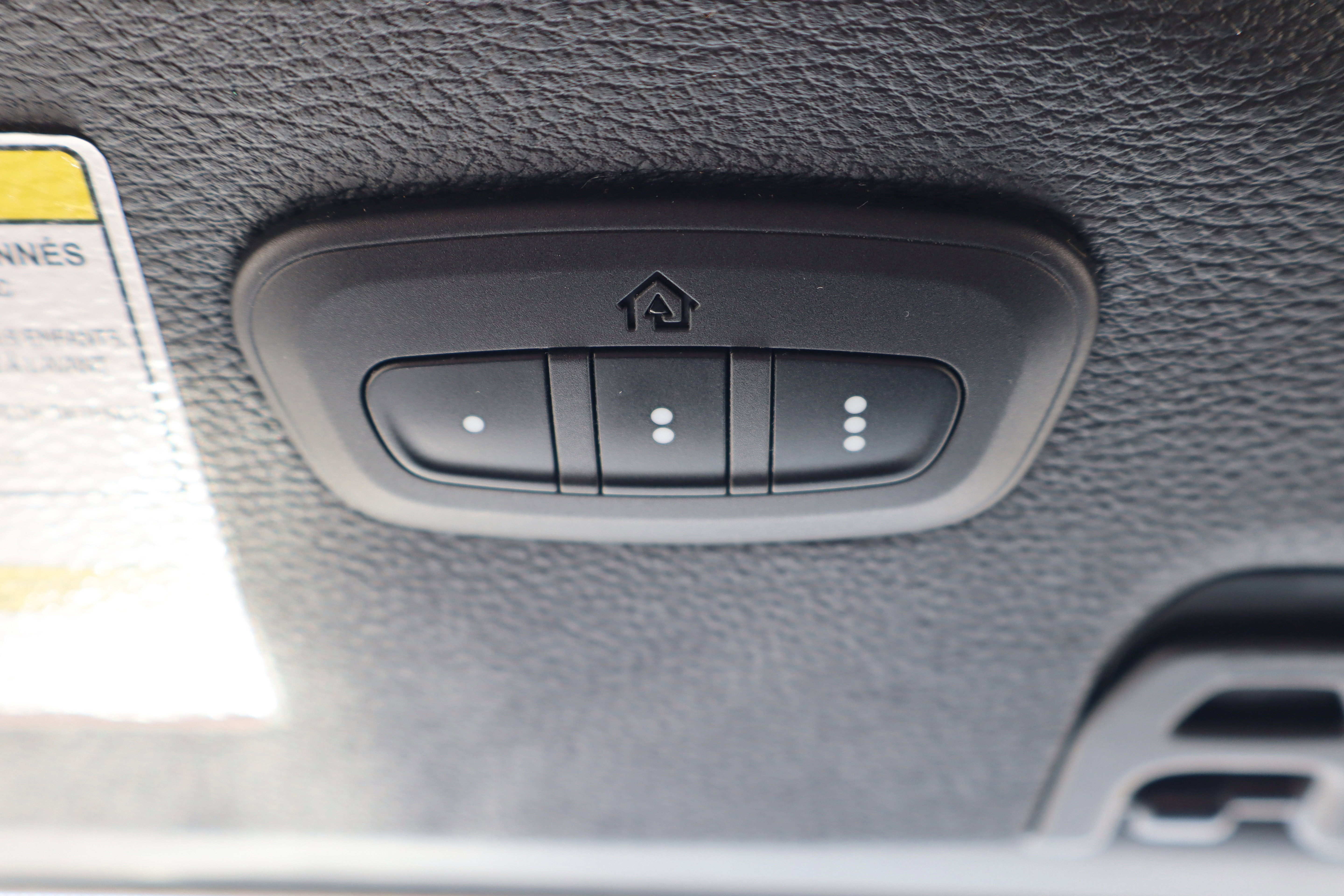 Used 2018 Jeep Wrangler Unlimited Sahara image 22