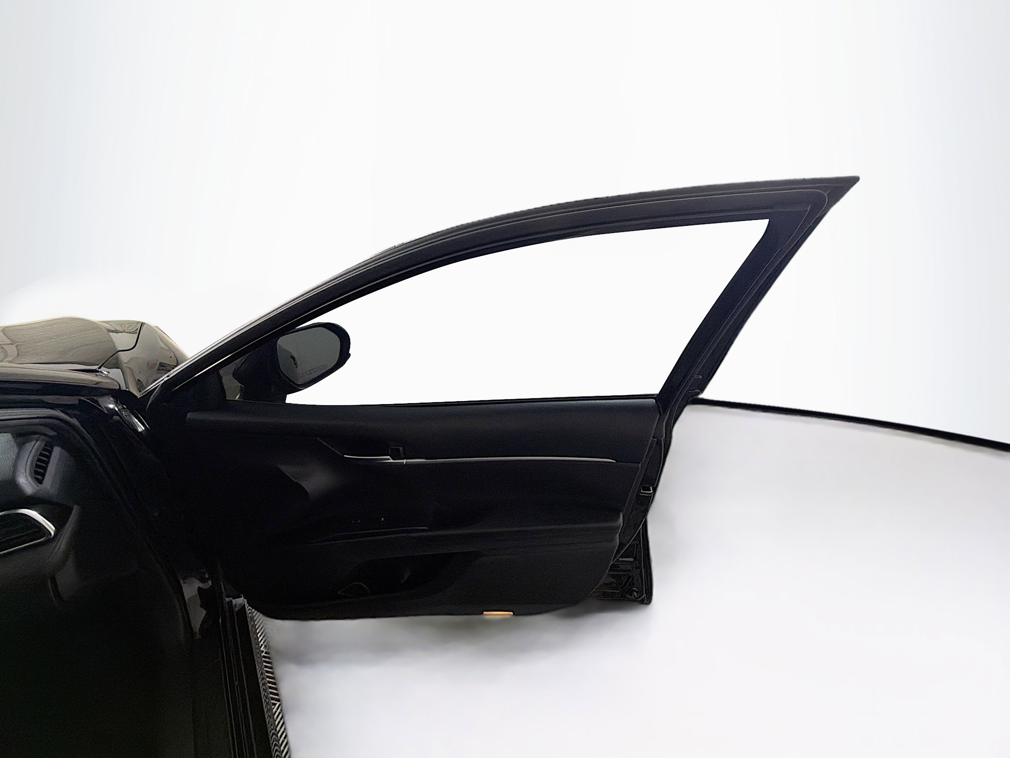 Used 2018 Toyota Camry LE FWD image 30