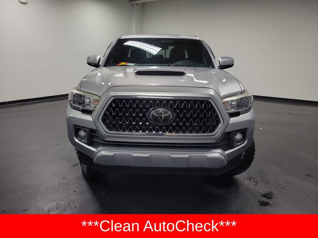 Used 2018 Toyota Tacoma TRD Sport image 2