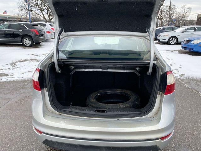 Used 2015 Ford Fiesta S image 30