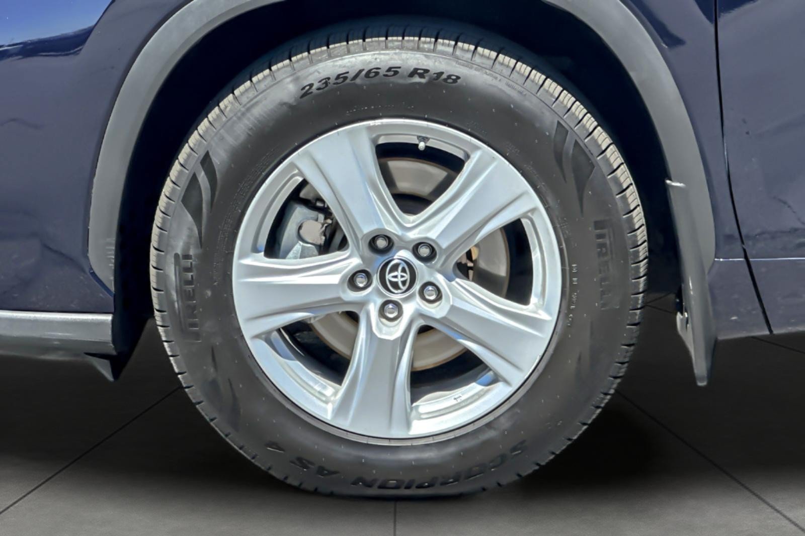 Used 2022 Toyota Highlander LE FWD image 26