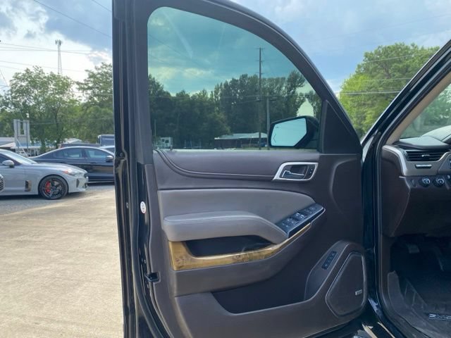 Used 2017 GMC Yukon Denali w/ Open Road Package AWD/4WD image 19