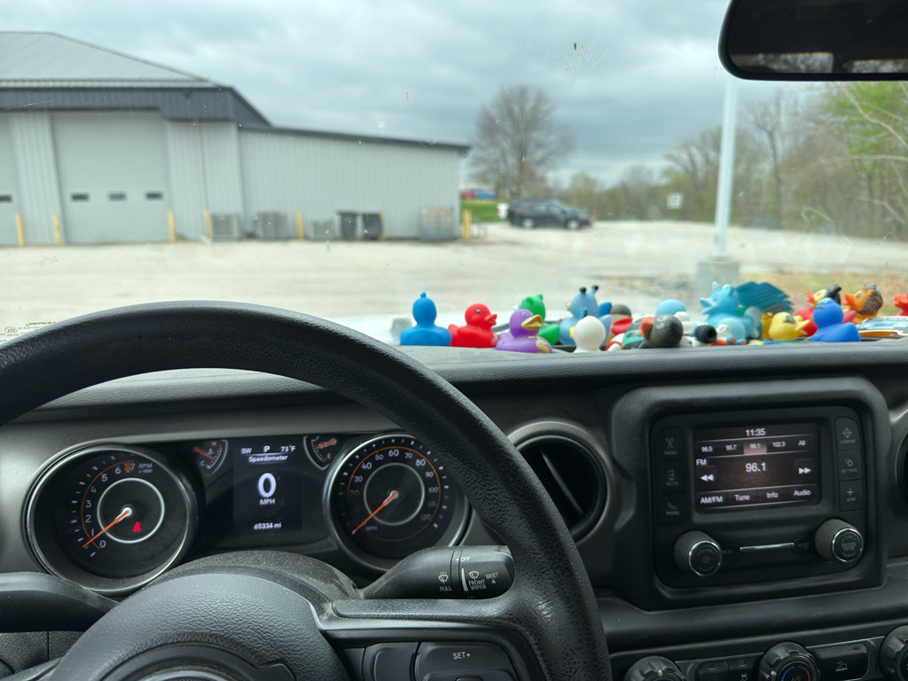 Used 2021 Jeep Gladiator Sport w/ Trailer Tow Package image 11