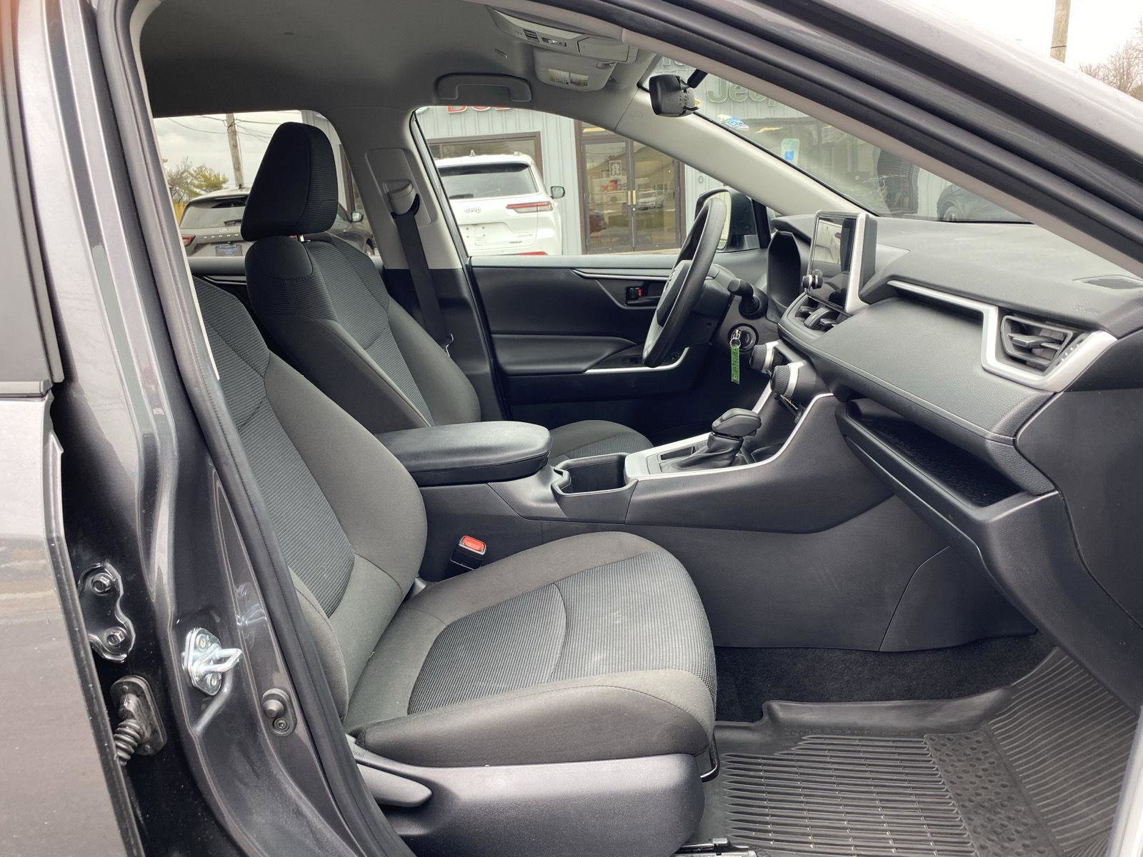 Used 2025 Toyota RAV4 LE image 36