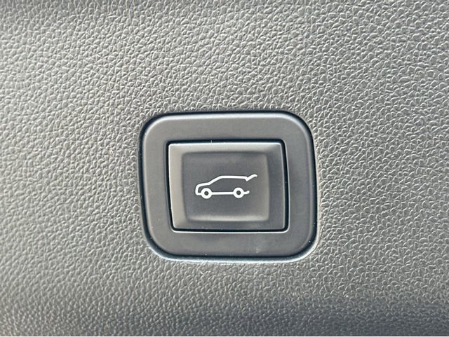 Certified 2024 Cadillac Escalade ESV V w/ LPO, ONYX Package AWD/4WD image 9