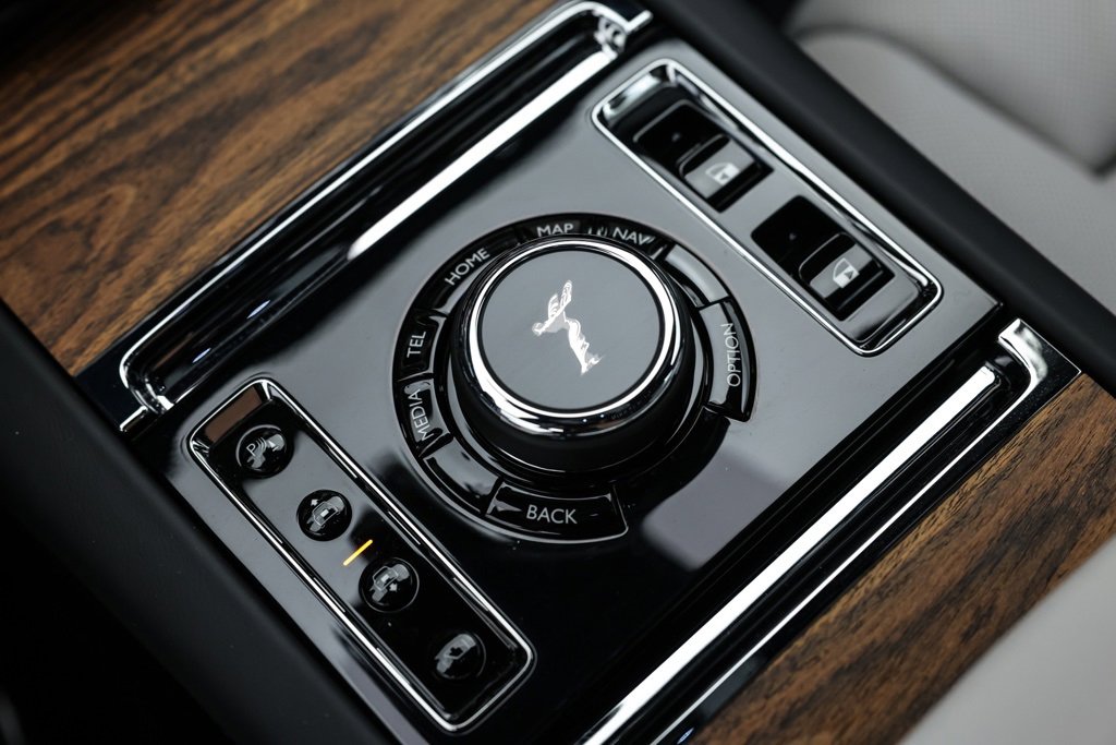 New 2025 Rolls-Royce Ghost image 35