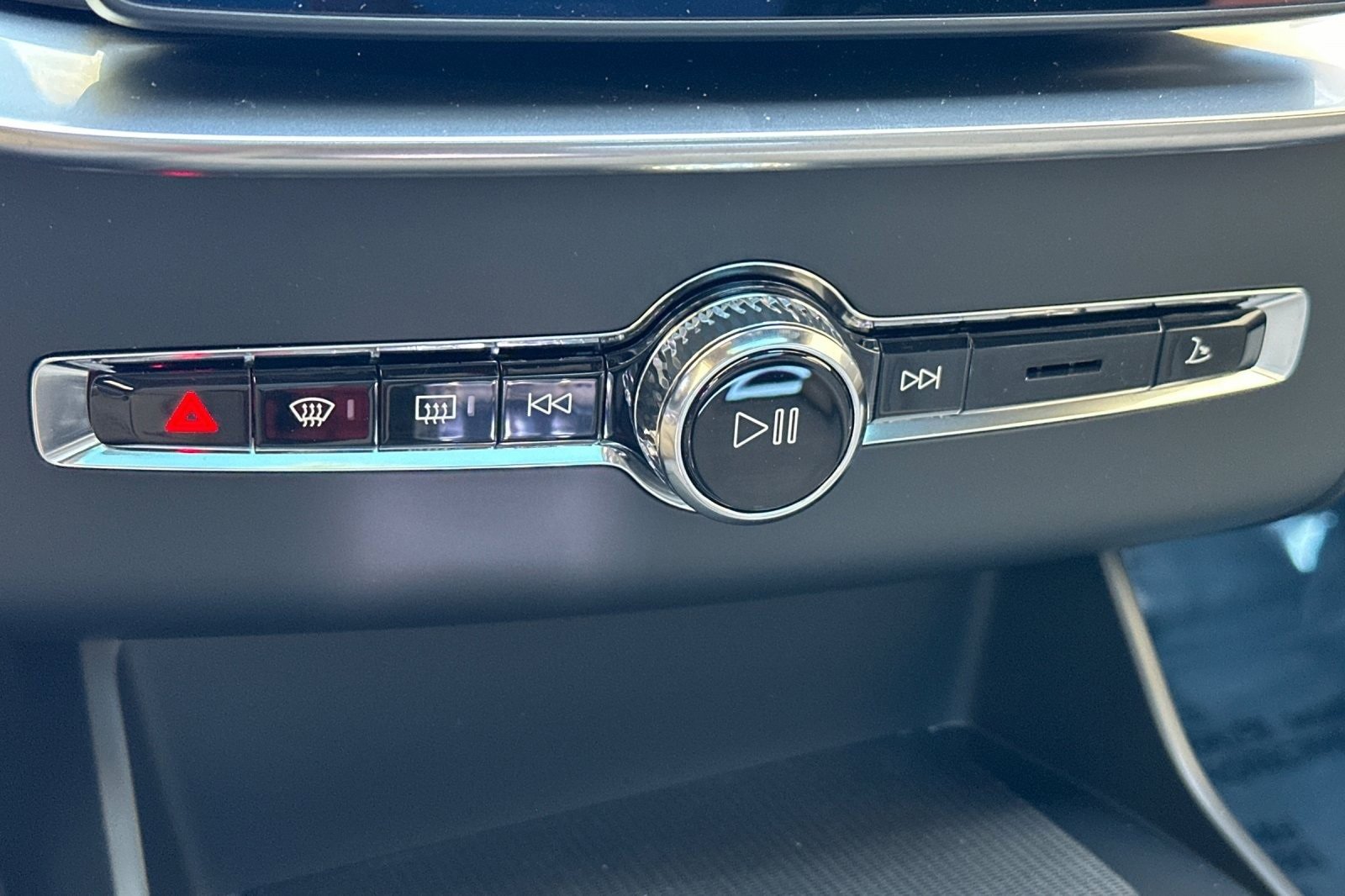 New 2026 Volvo XC90 T8 Plus image 24