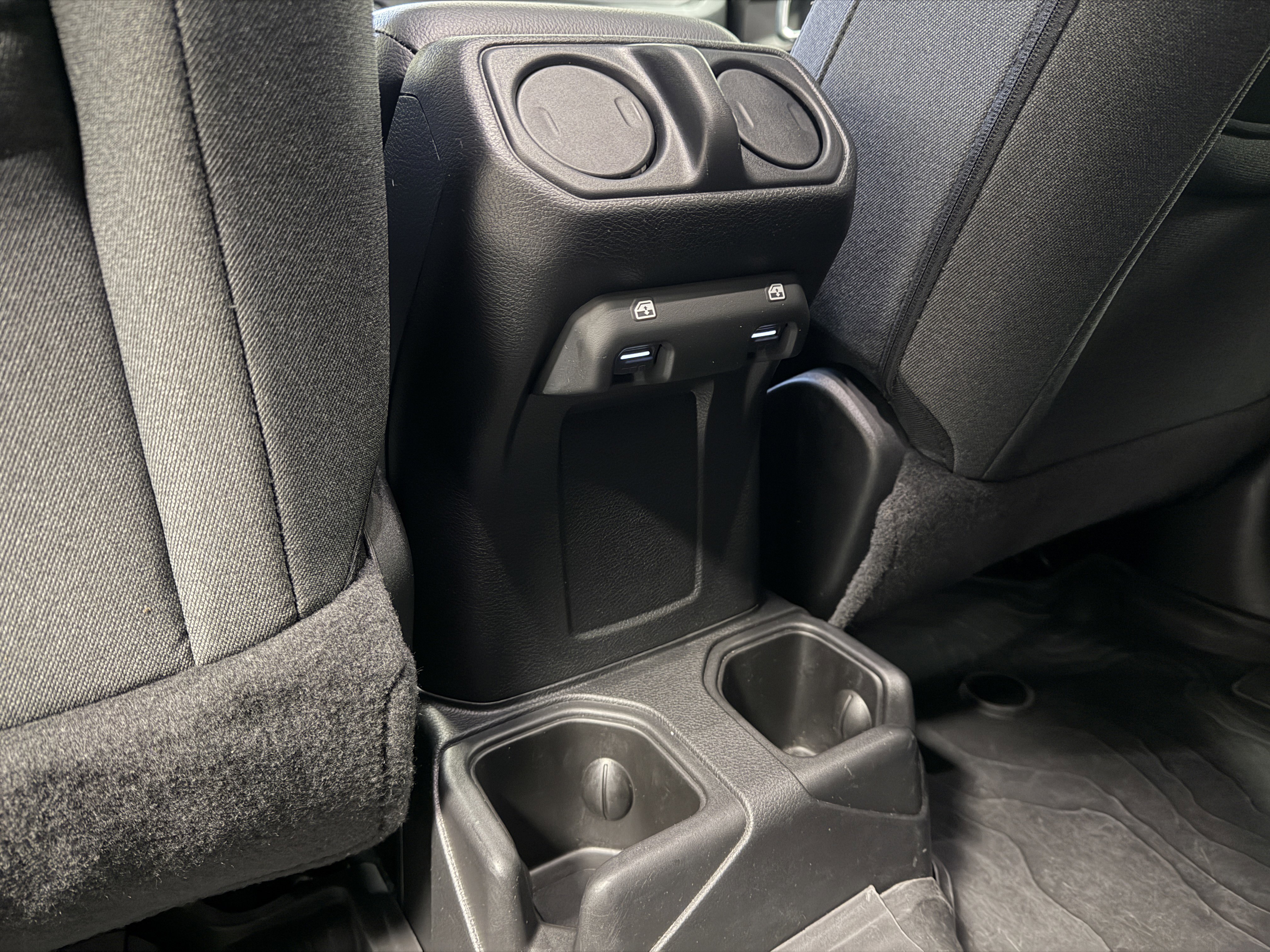 Used 2024 Jeep Wrangler Willys image 25