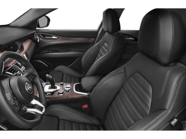 Used 2023 Alfa Romeo Stelvio Veloce AWD/4WD image 12