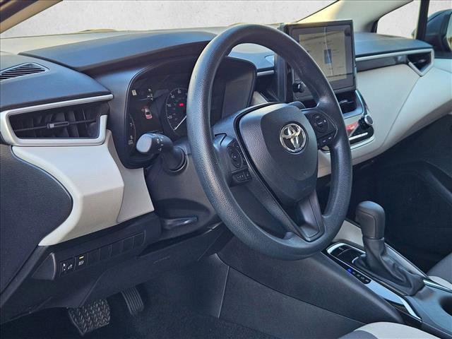 Used 2025 Toyota Corolla LE image 10