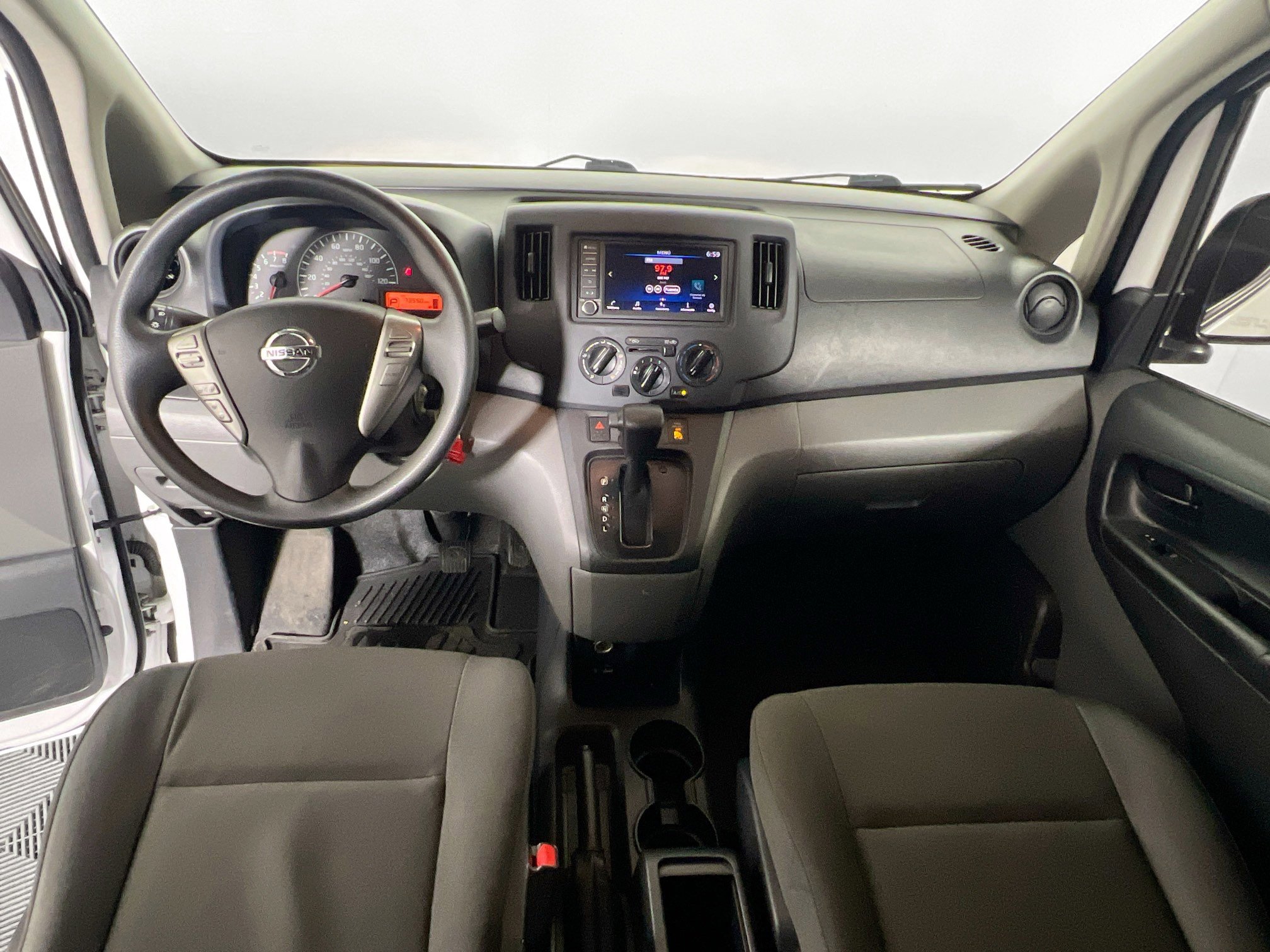 Used 2021 Nissan NV200 S FWD image 30