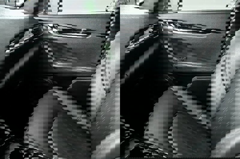 Used 2018 Maserati Levante image 36