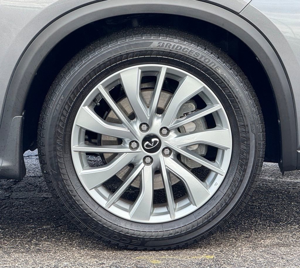 Used 2024 INFINITI QX50 Luxe image 3