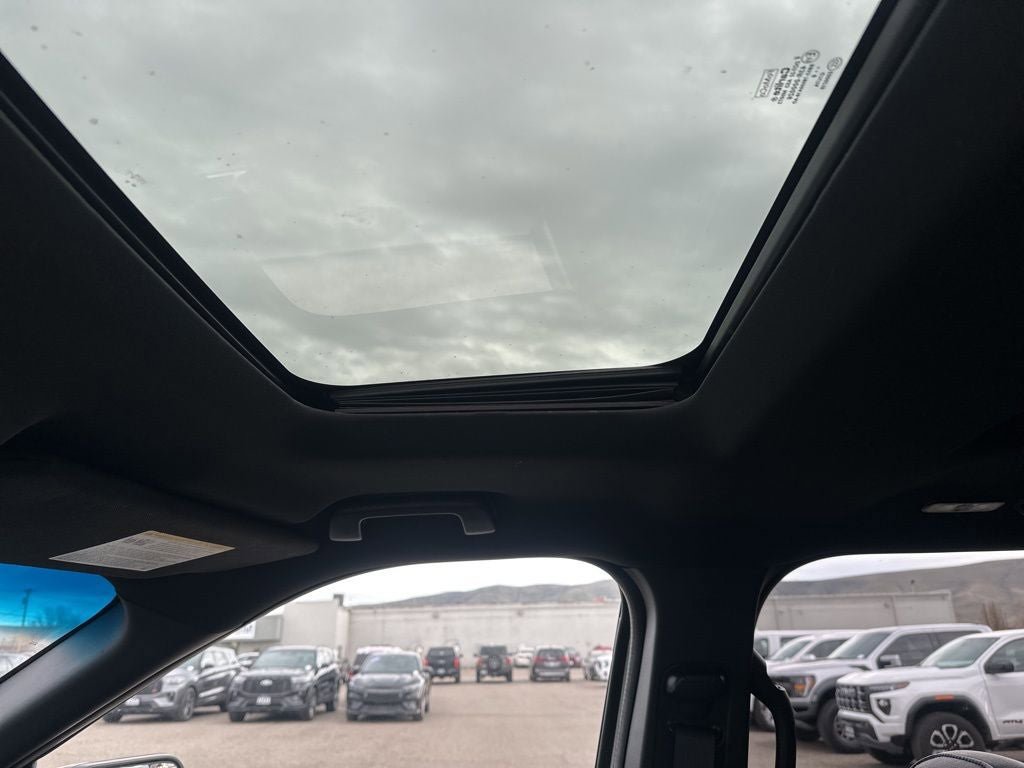 Used 2018 Ford Explorer XLT w/ Equipment Group 202A image 22