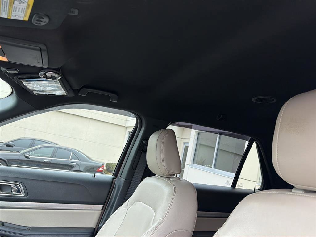 Used 2018 Ford Explorer XLT w/ Equipment Group 202A image 35