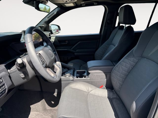 Used 2025 Toyota 4Runner TRD Off-Road Premium AWD/4WD image 9