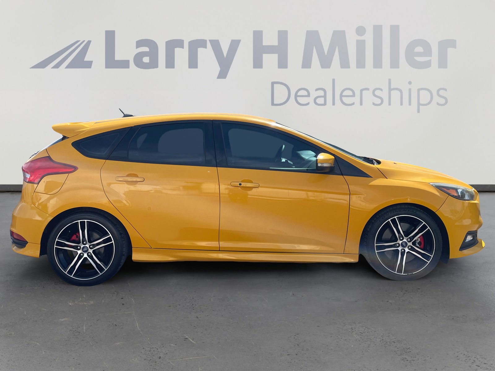Used 2015 Ford Focus ST w/ Equipment Group 402A image 6