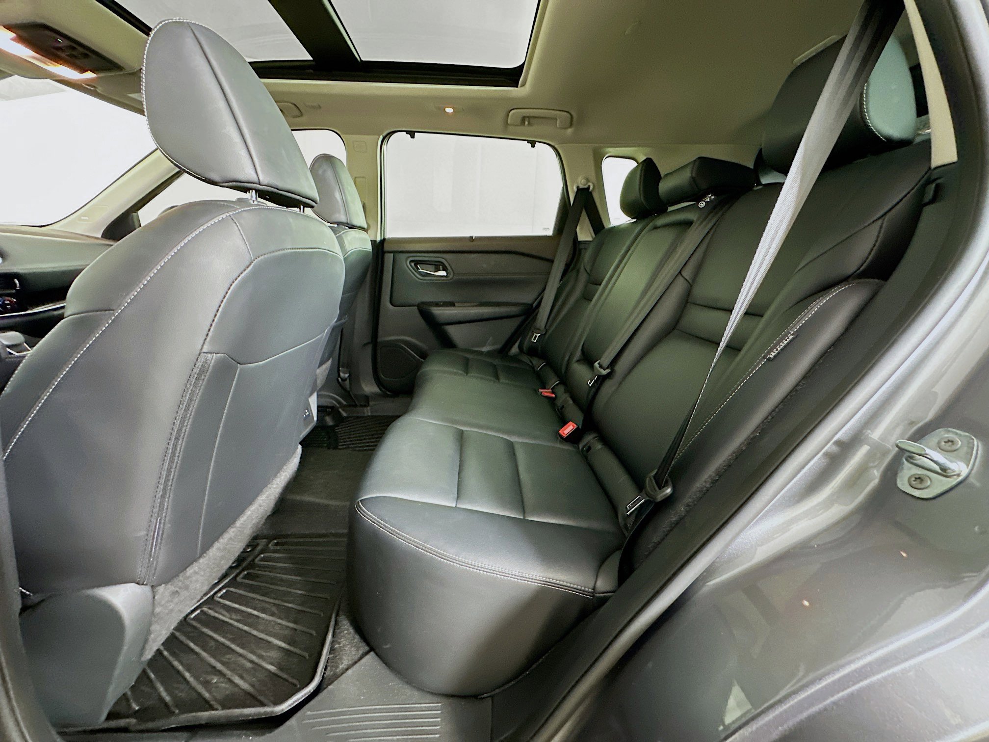 Used 2023 Nissan Rogue SL w/ SL Premium Package FWD image 27