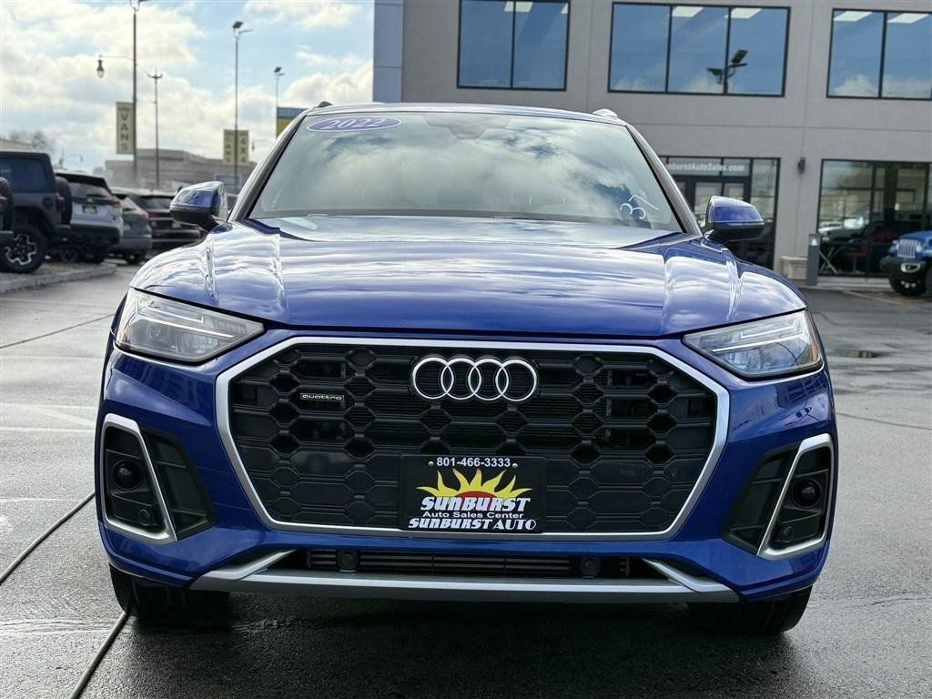 Used 2022 Audi Q5 e Premium w/ Convenience Package image 2