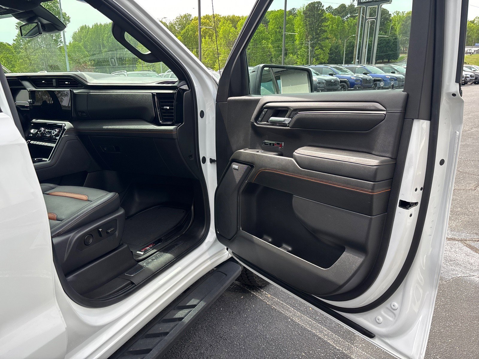 Certified 2024 GMC Sierra 1500 AT4 w/ AT4 Premium Package image 45