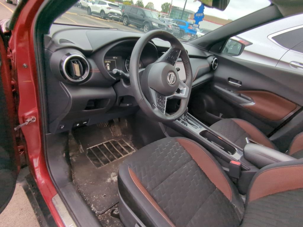 Used 2022 Nissan Kicks SR w/ Interior Electronics Package FWD image 6