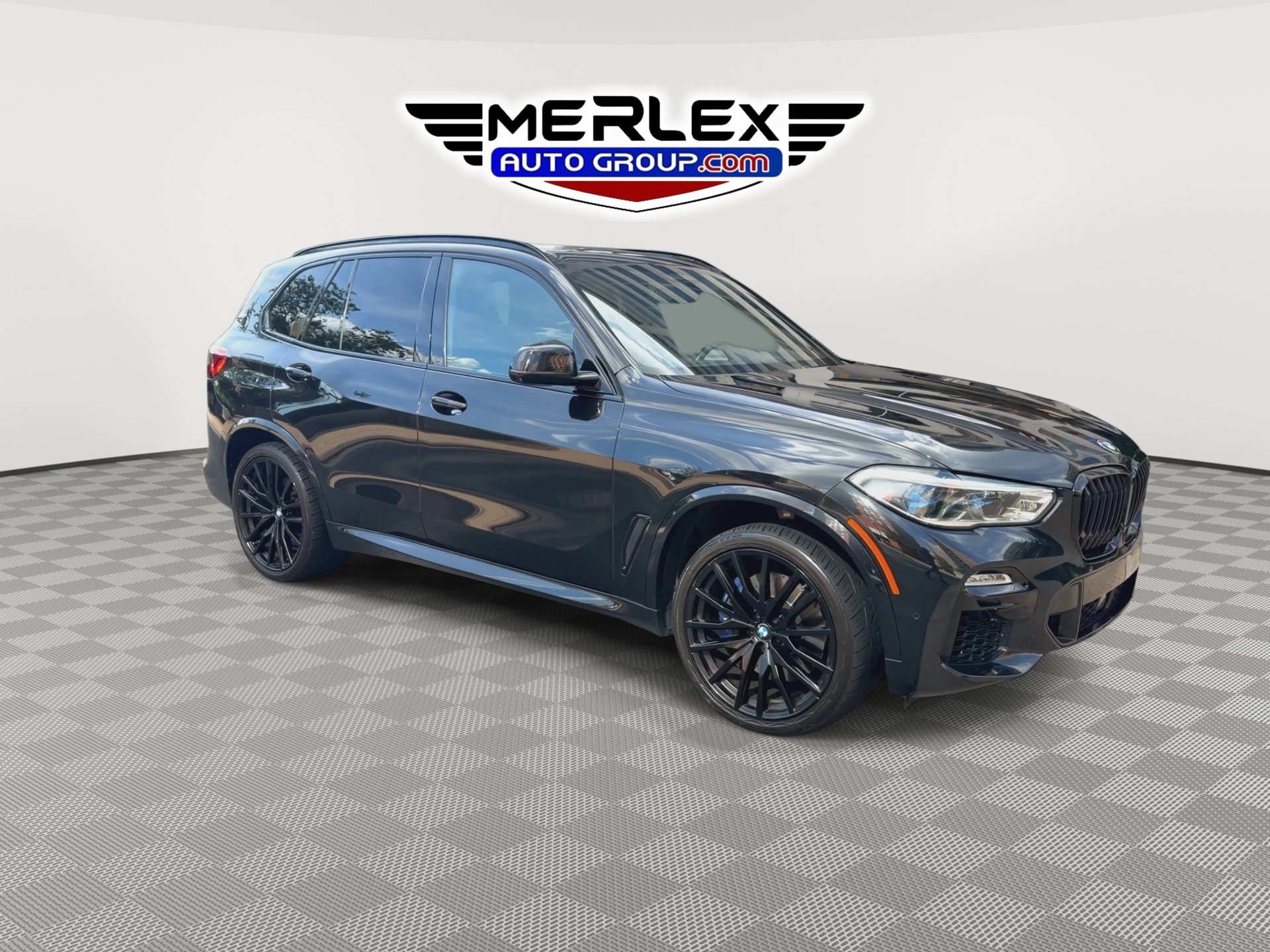 Used 2020 BMW X5 M50i w/ Executive Package AWD/4WD image 2