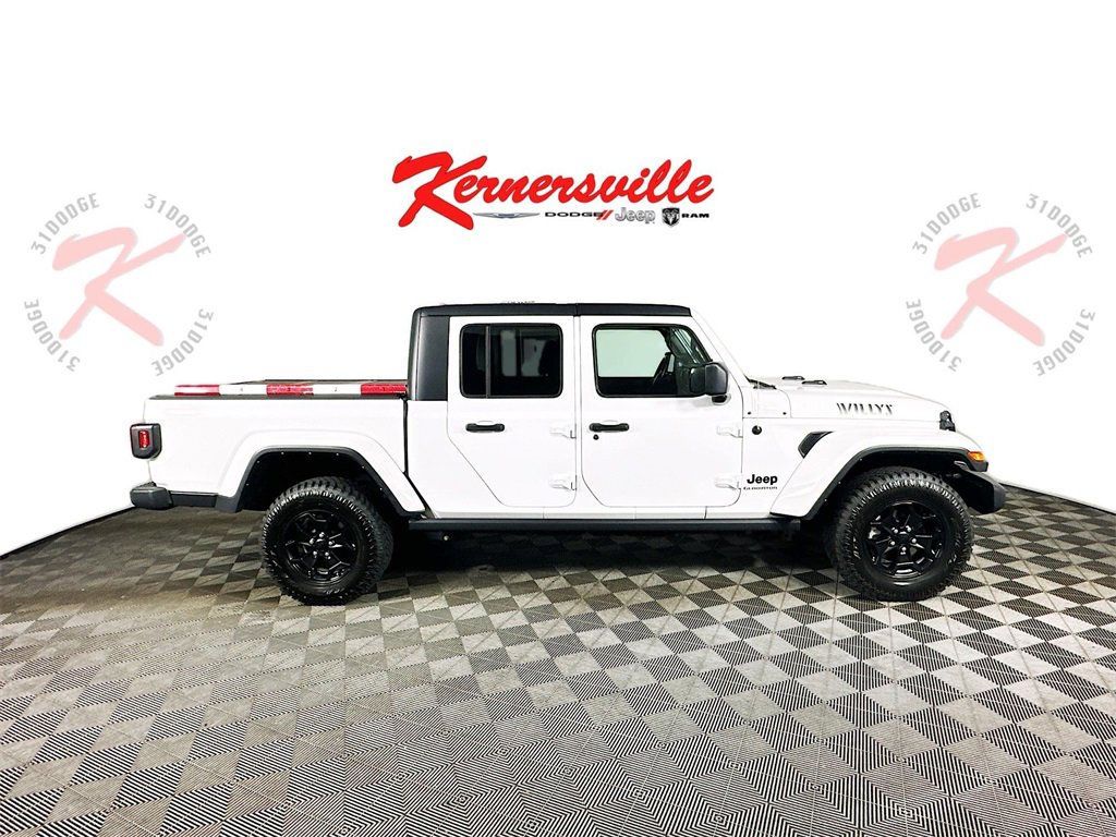Used 2022 Jeep Gladiator Willys image 8