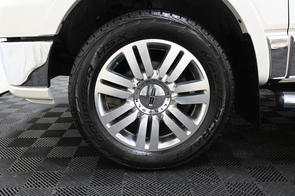 Used 2006 Lincoln Mark LT 4x4 image 30