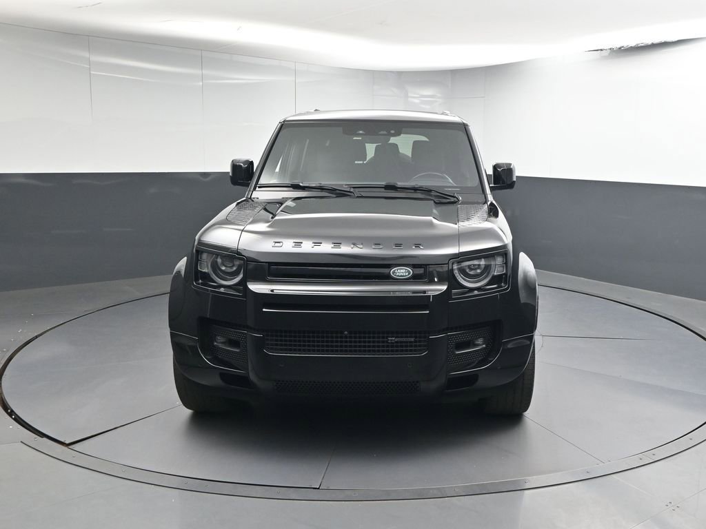 Used 2023 Land Rover Defender 130 X-Dynamic SE image 28